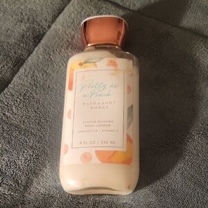 Bath & Body Works Pretty as a Peach Lotion - Cream and Peach
